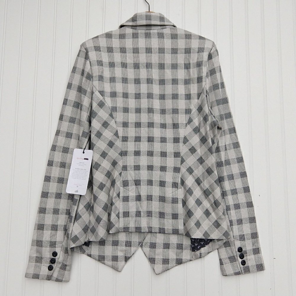 Cabi Valentina Blazer Size 10 NWT 5292 Plaid Button Checked Jacket Gray Knit - Picture 9 of 10
